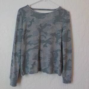 Sweet & Sinful Gray Camo Open Back Fleece Top Long Sleeves Women size Small